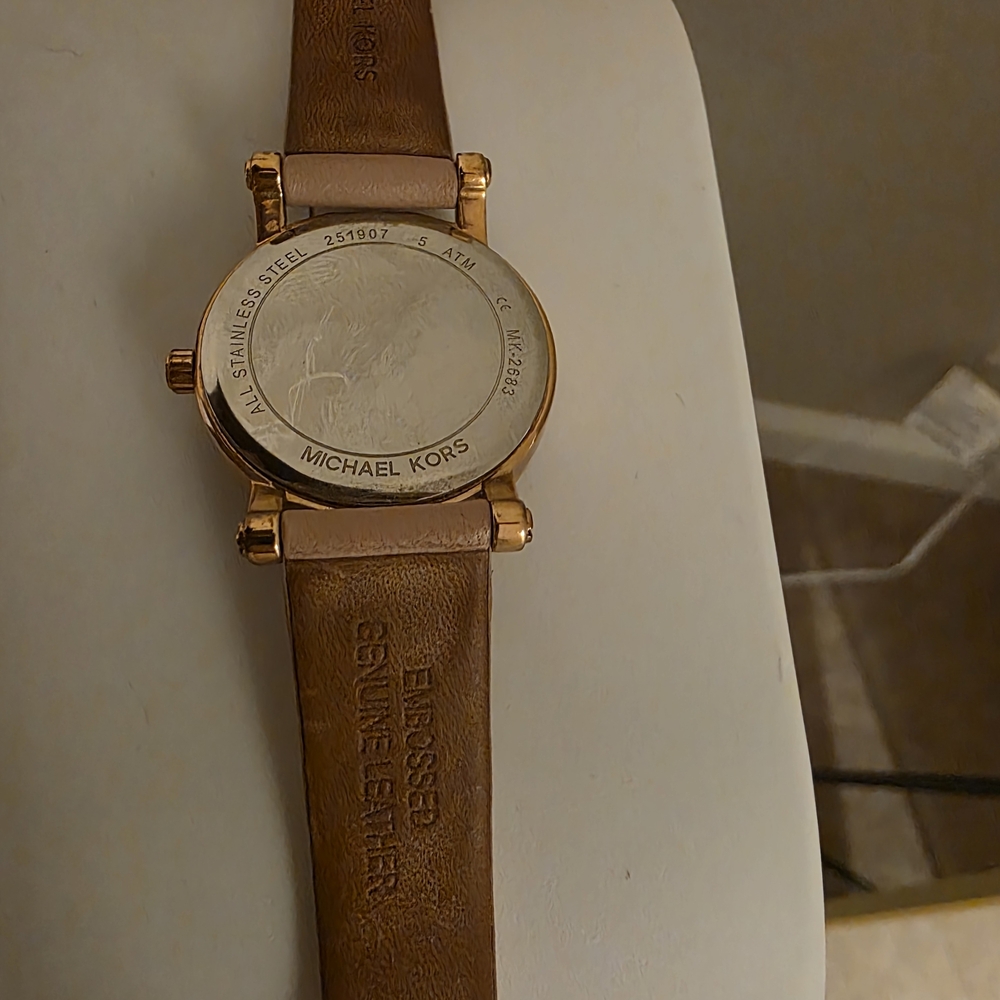 Michael Kors Pink & Gold Women's Watch - Picture 4 of 5